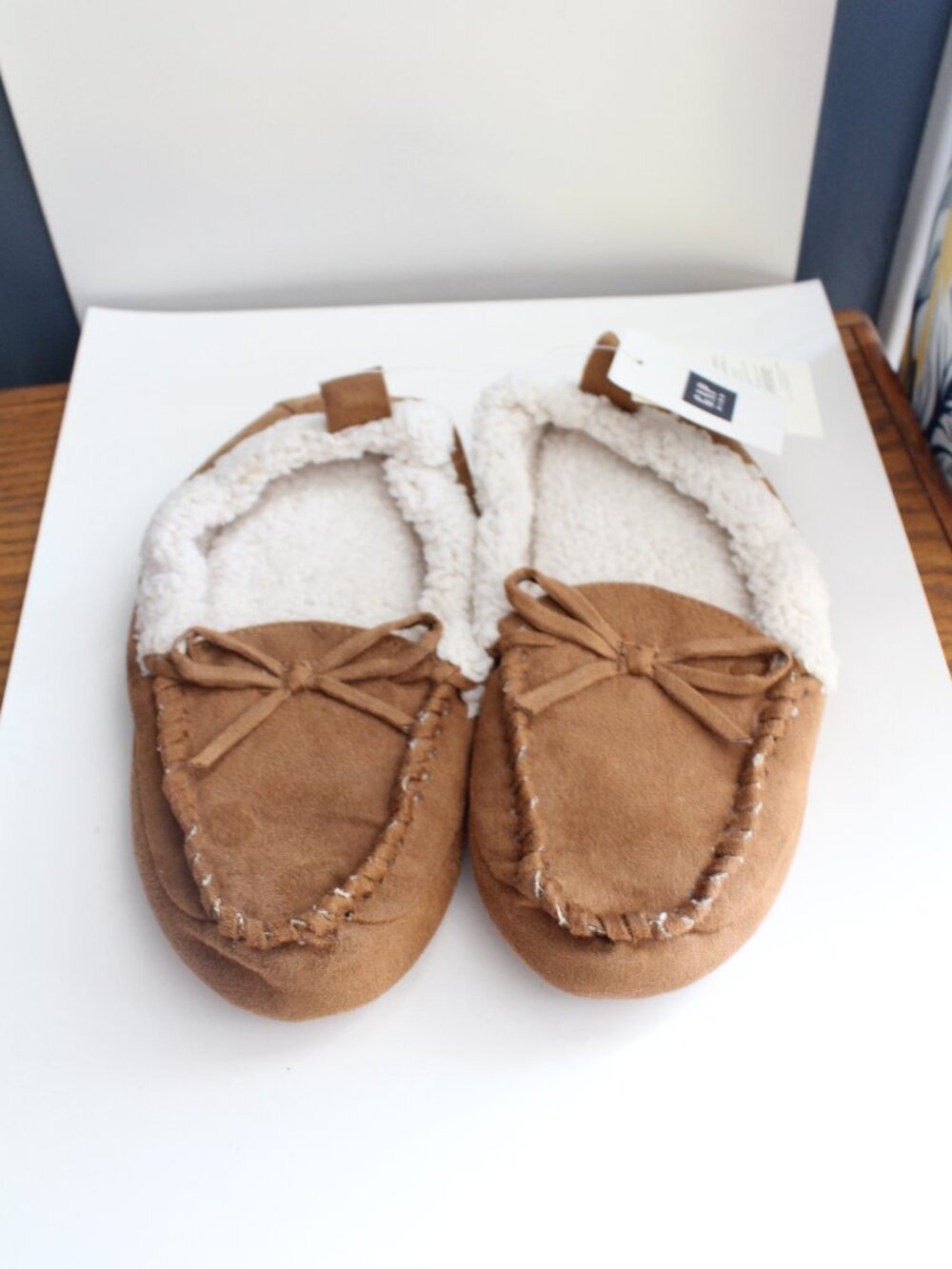 Gap Moccasin Faux Suede Slippers Size 1/2